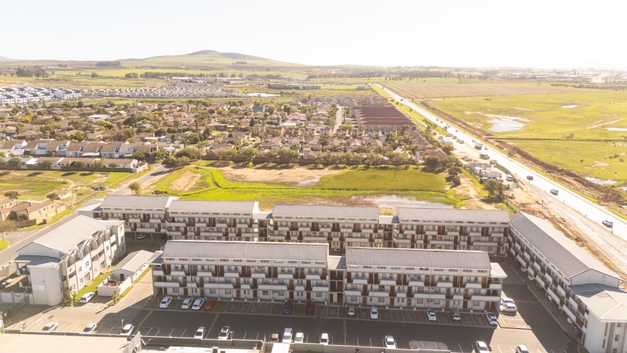 2 Bedroom Property for Sale in Uitzicht Western Cape